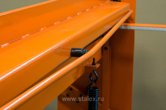 Гильотина механическая ножная Stalex Q01-1.2x2500B