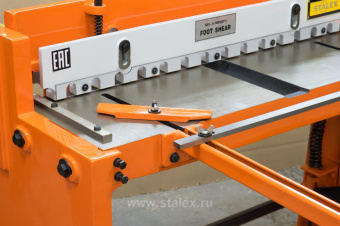 Гильотина механическая ножная Stalex Q01-1х1000